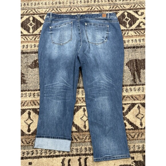 Women’s plus size democracy 20 W flex -ellent Distressed crop jeans Capri - Picture 3 of 4